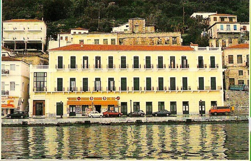 Aktaion City Hotel Gytheio Exterior foto